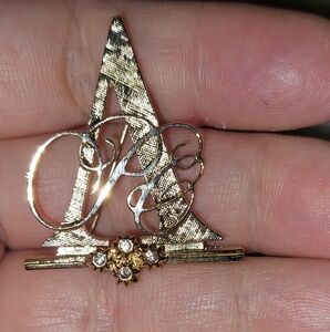 Avon President's Club Gold Floral Brooch